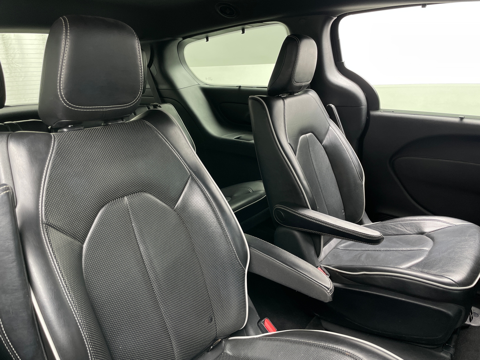 Thumbnail: 2019 Chrysler Pacifica - 5