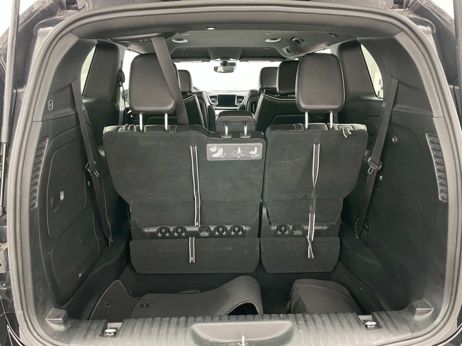 Thumbnail: 2019 Chrysler Pacifica - 6