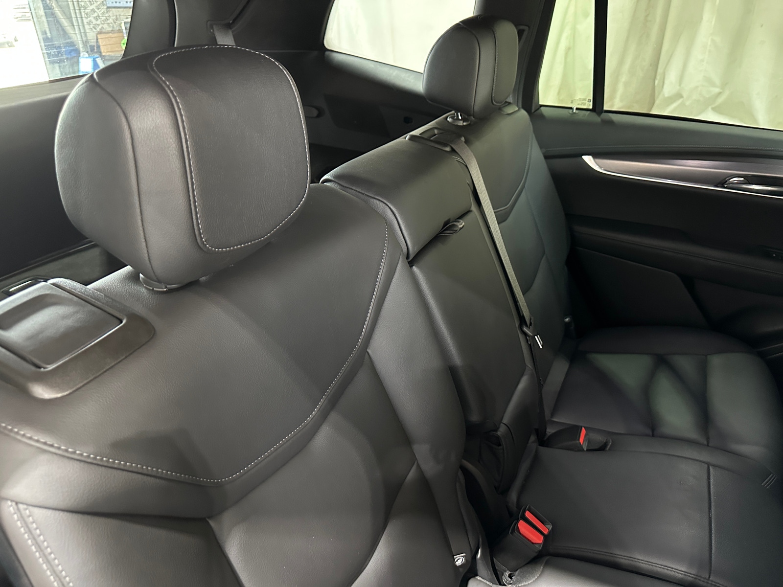Thumbnail: 2023 Cadillac XT6 - 6