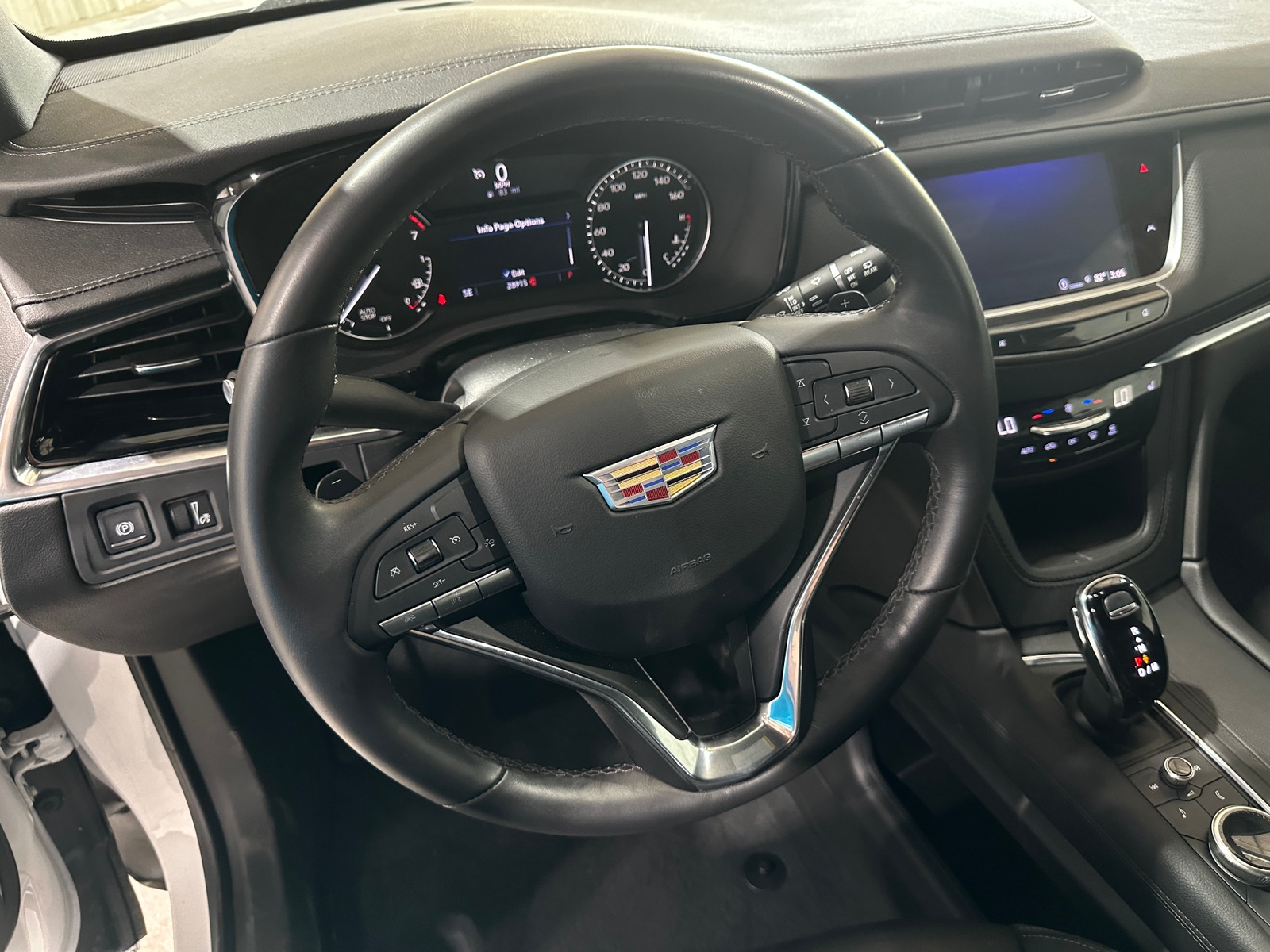 Thumbnail: 2023 Cadillac XT6 - 5