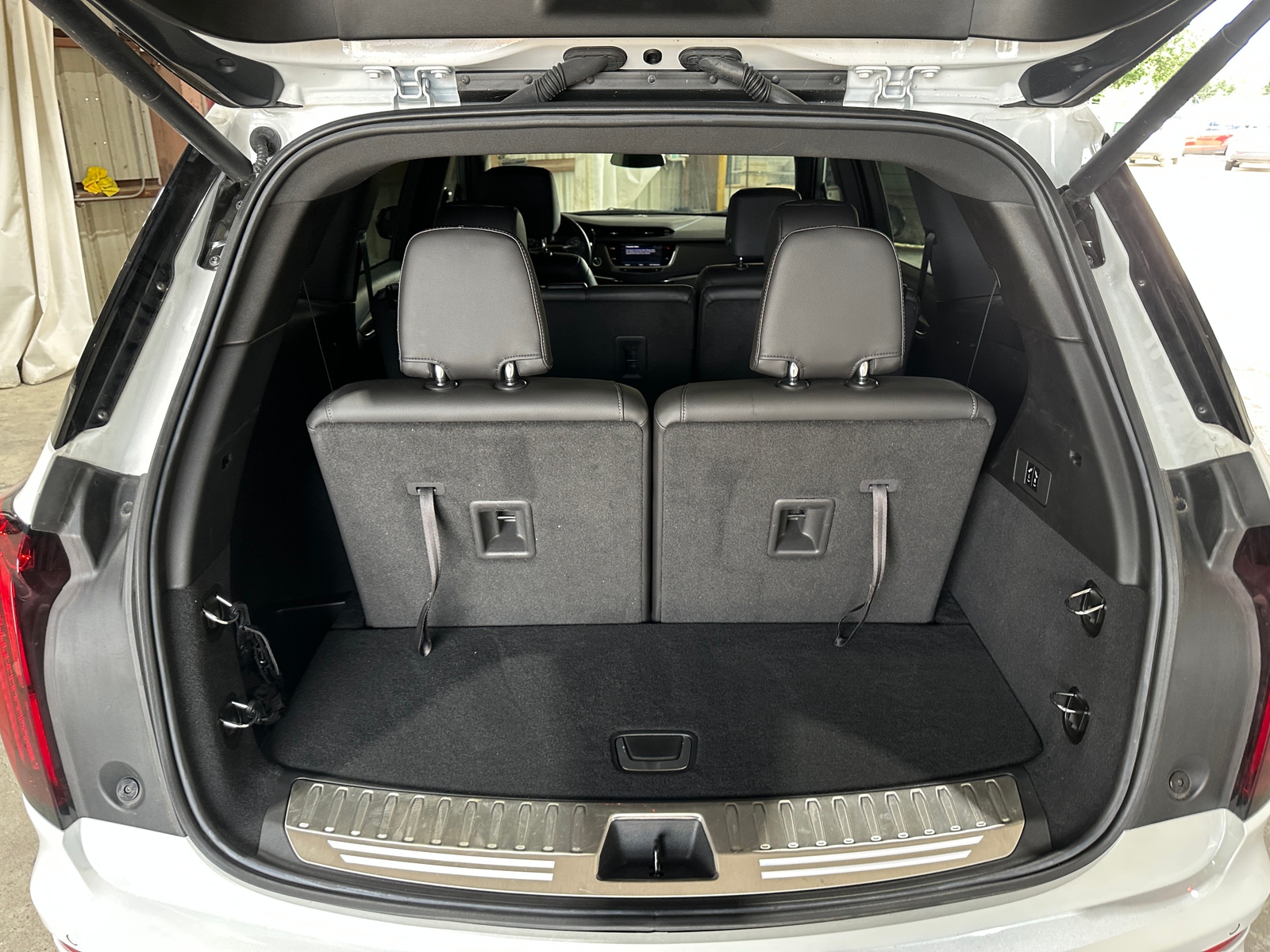 Thumbnail: 2023 Cadillac XT6 - 7