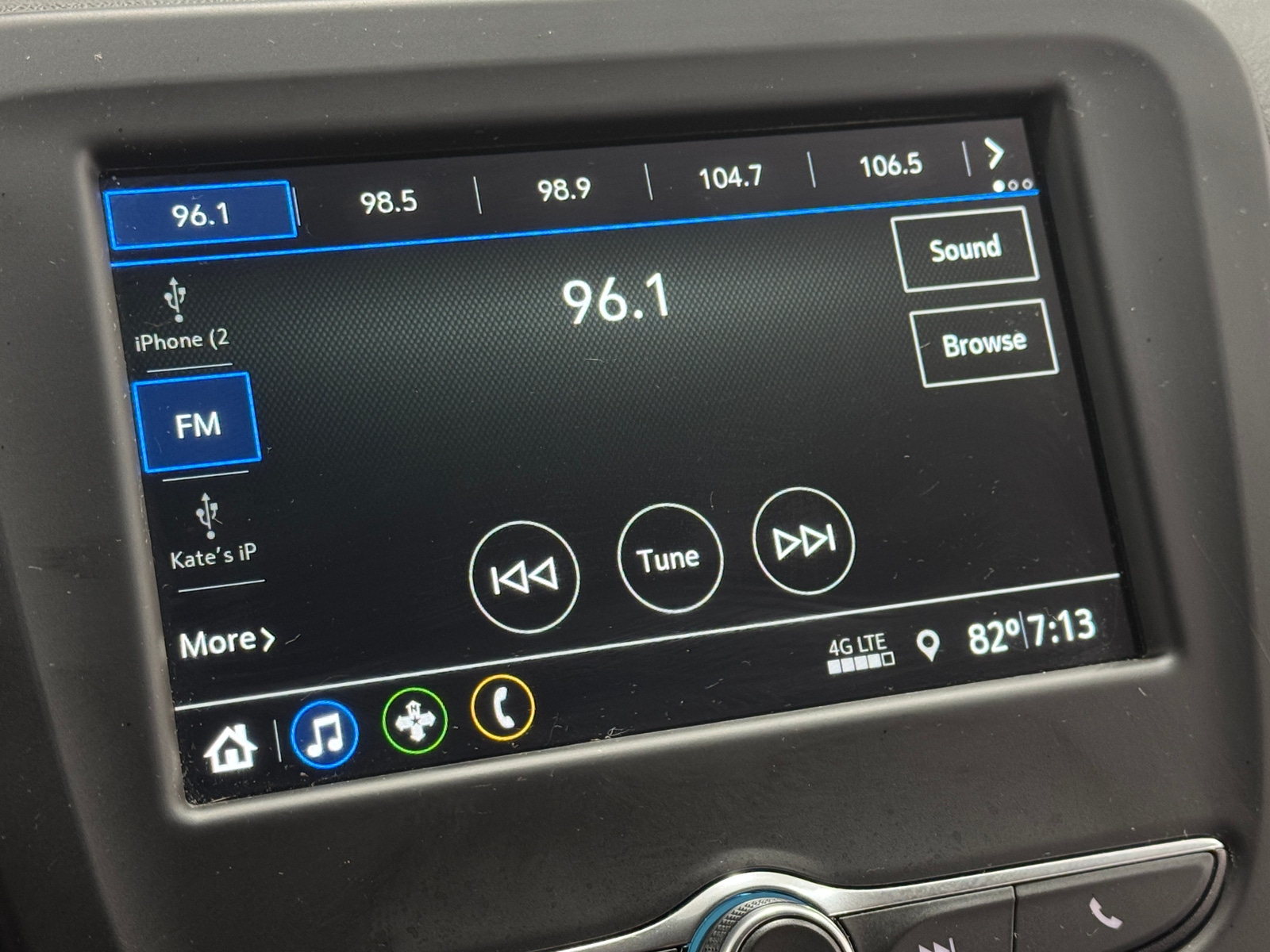 Thumbnail: 2019 Chevrolet Equinox - 4