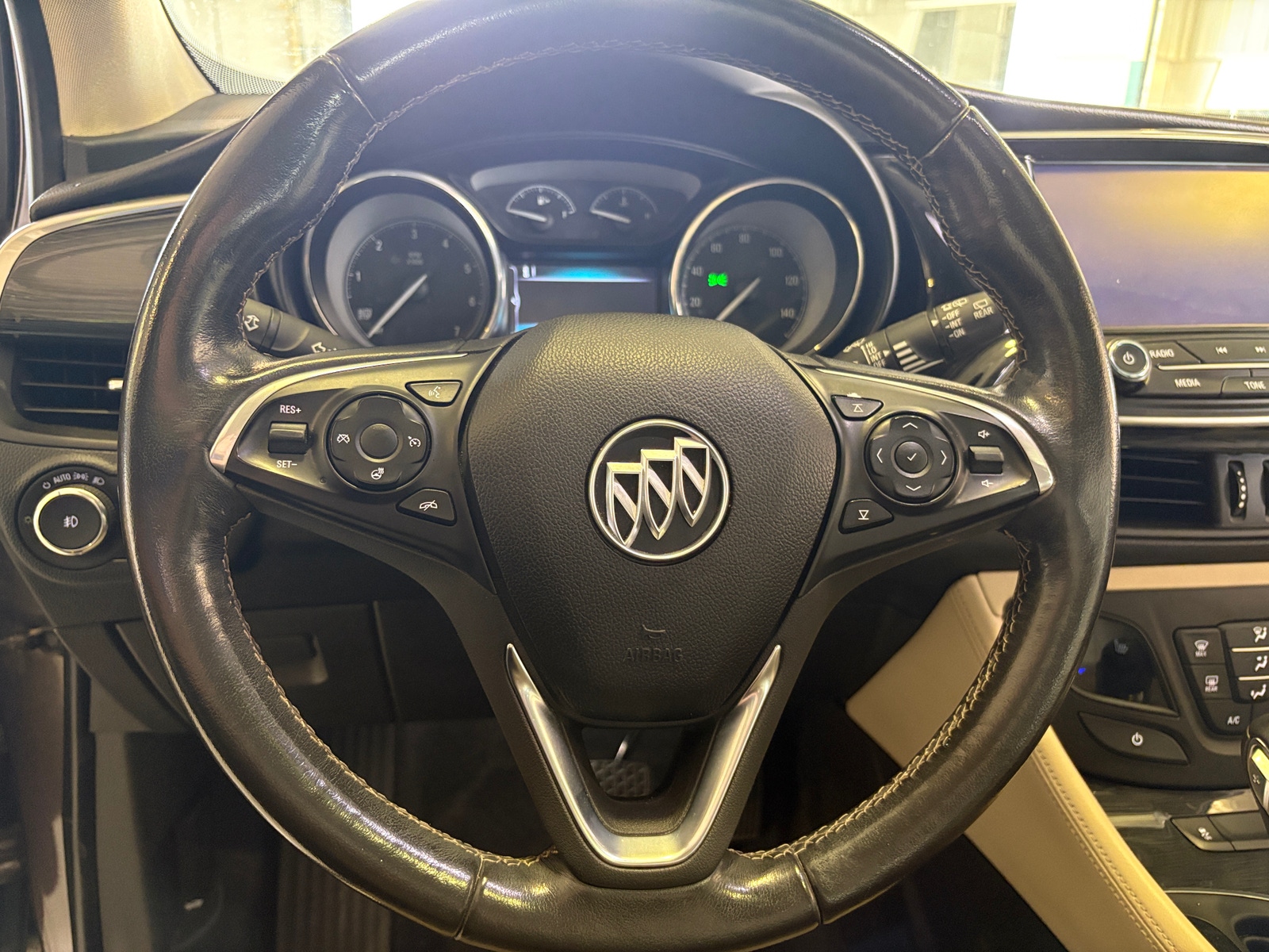 Thumbnail: 2017 Buick Envision - 4