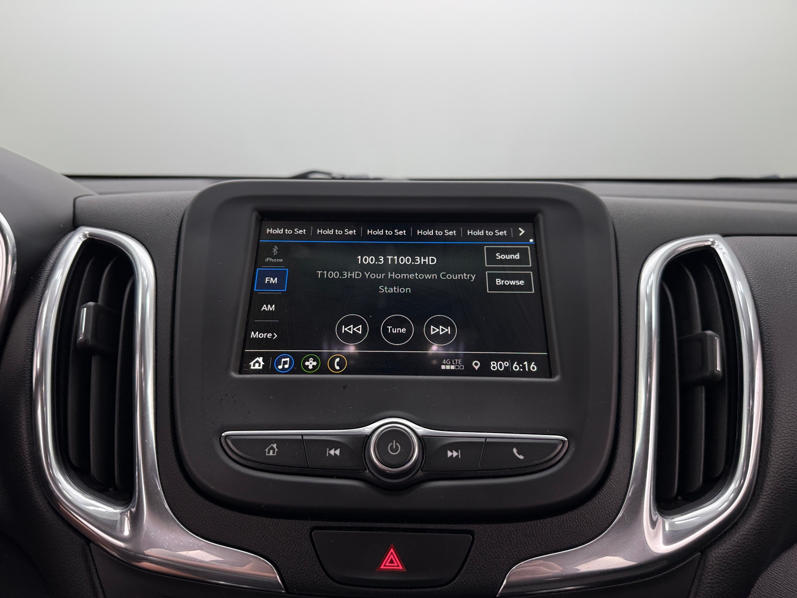 Thumbnail: 2019 Chevrolet Equinox - 4