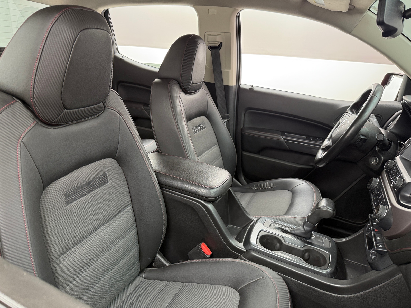 Thumbnail: 2015 GMC Canyon - 2