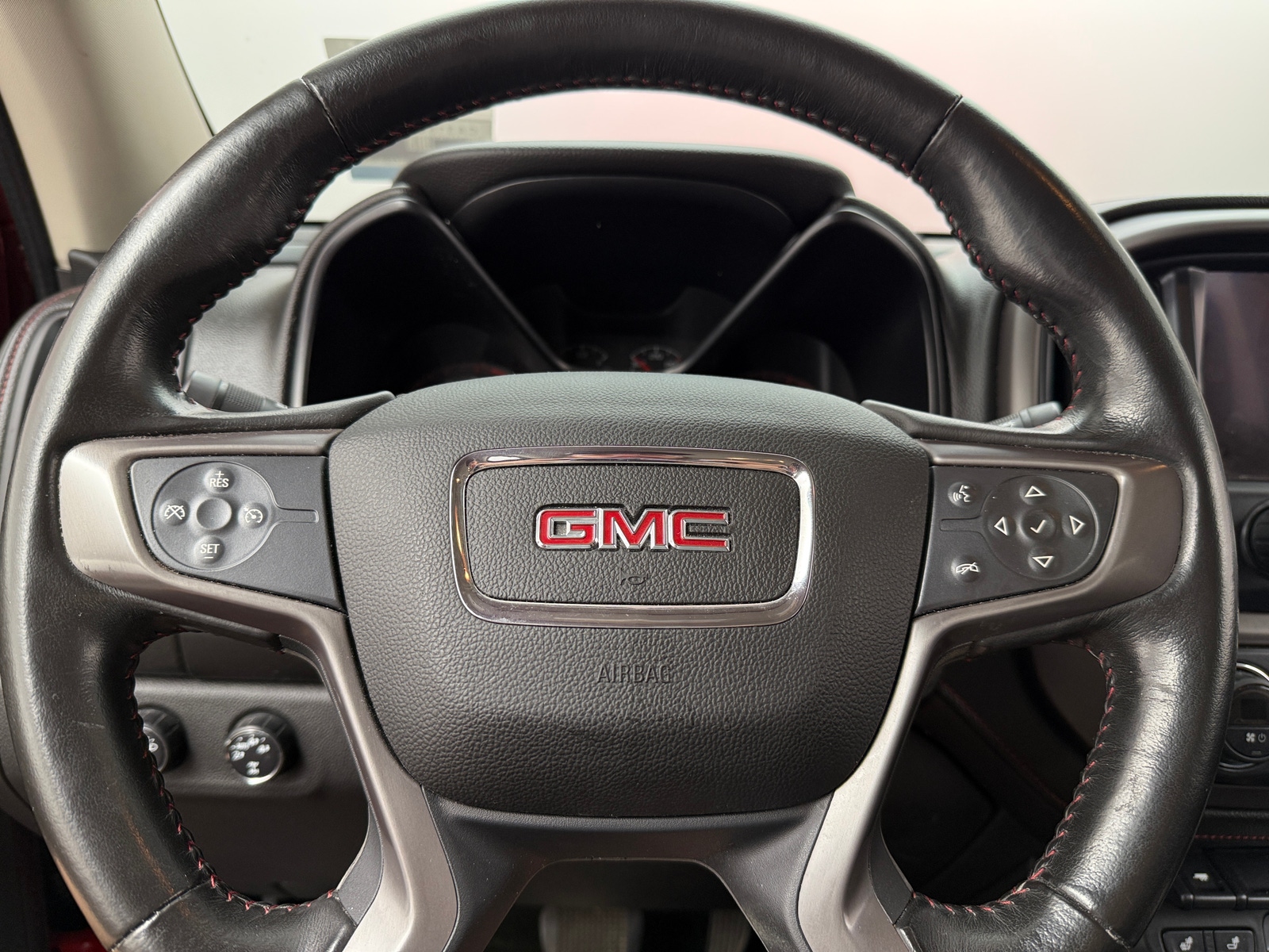 Thumbnail: 2015 GMC Canyon - 5