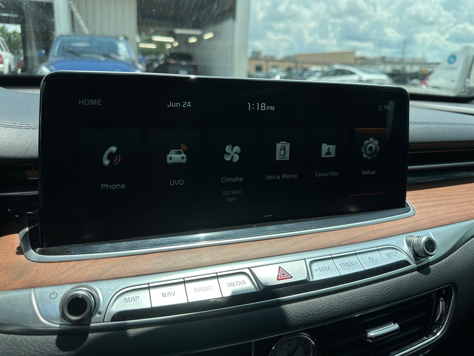 Thumbnail: 2019 Kia K900 - 3