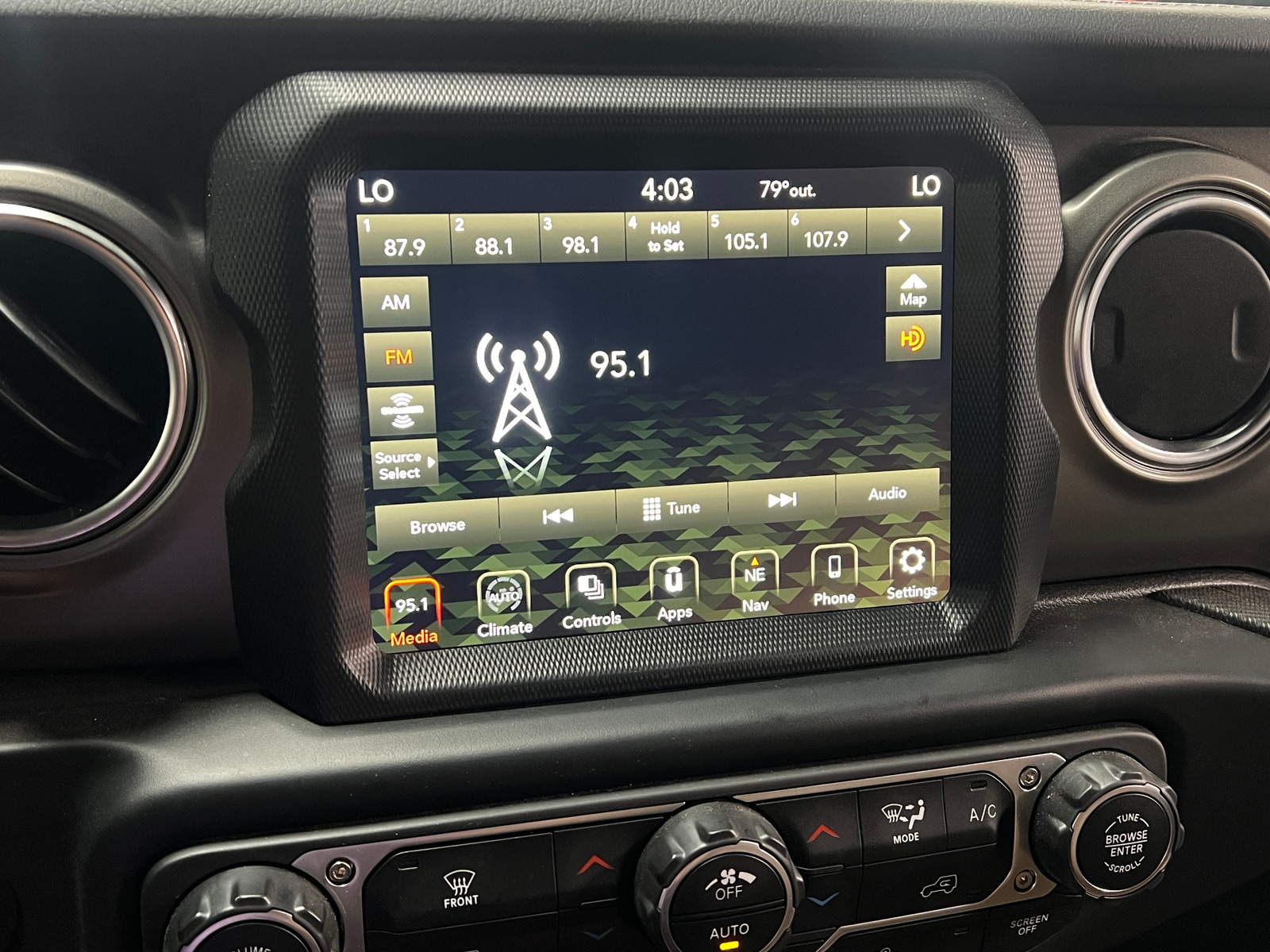 Thumbnail: 2023 Jeep Gladiator - 3