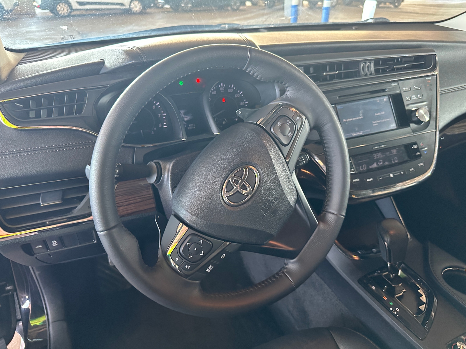 Thumbnail: 2015 Toyota Avalon - 4
