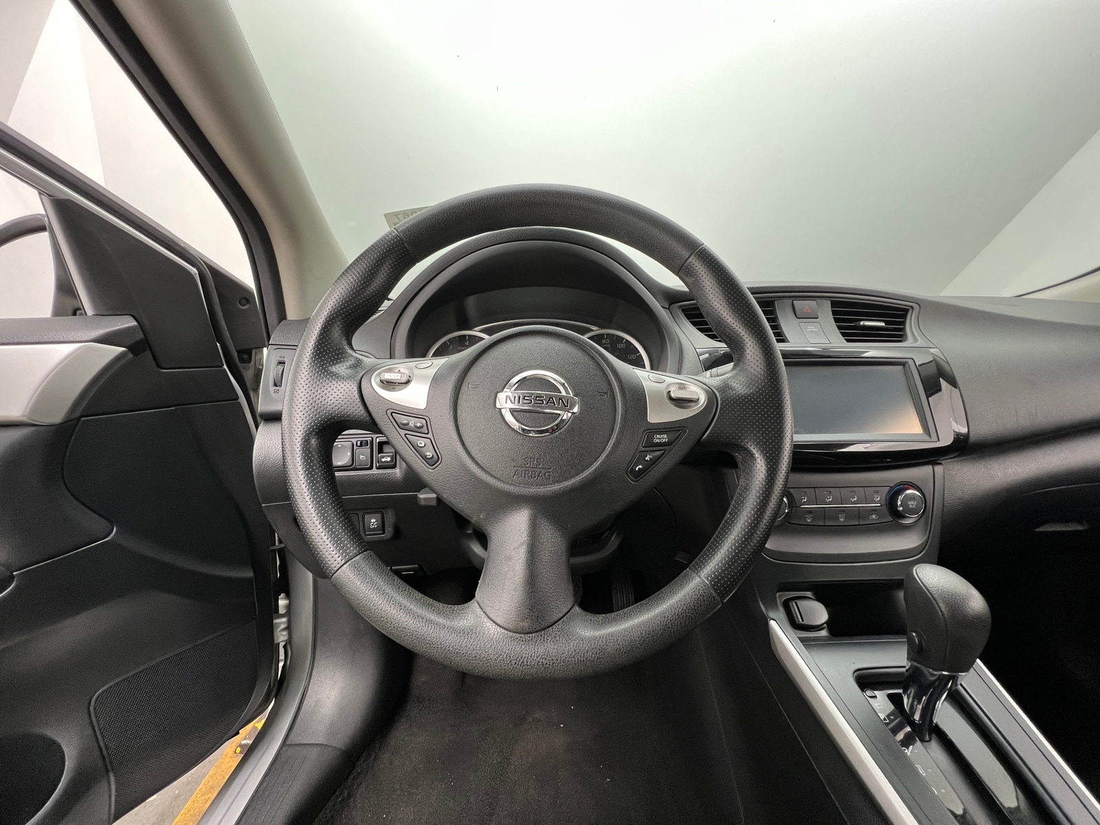 Thumbnail: 2019 Nissan Sentra - 5