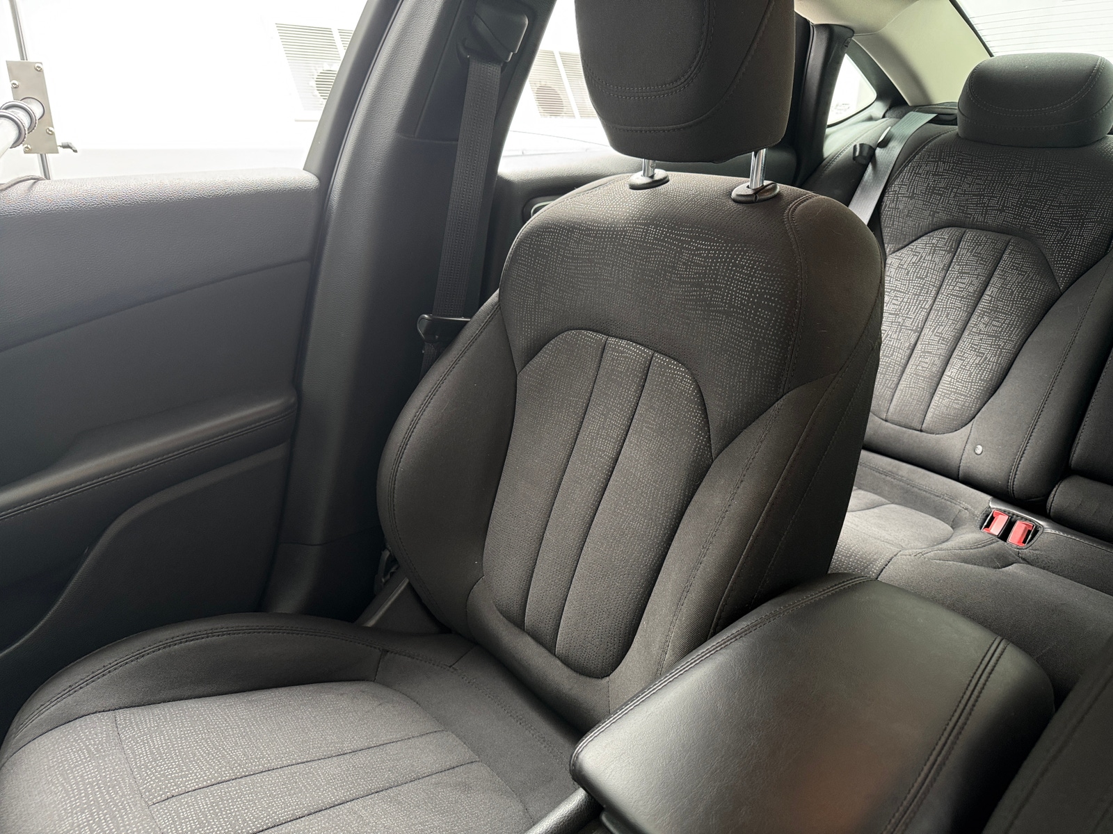 Thumbnail: 2015 Chrysler 200 - 2