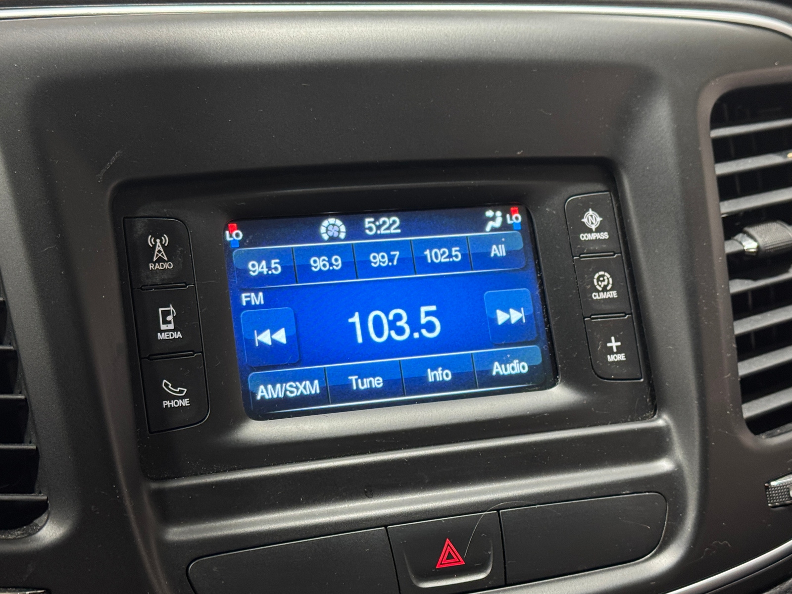 Thumbnail: 2015 Chrysler 200 - 4
