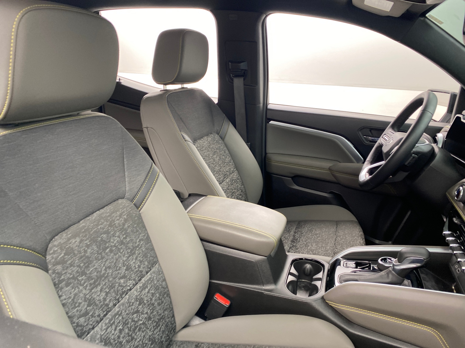 Thumbnail: 2024 Chevrolet Colorado - 2