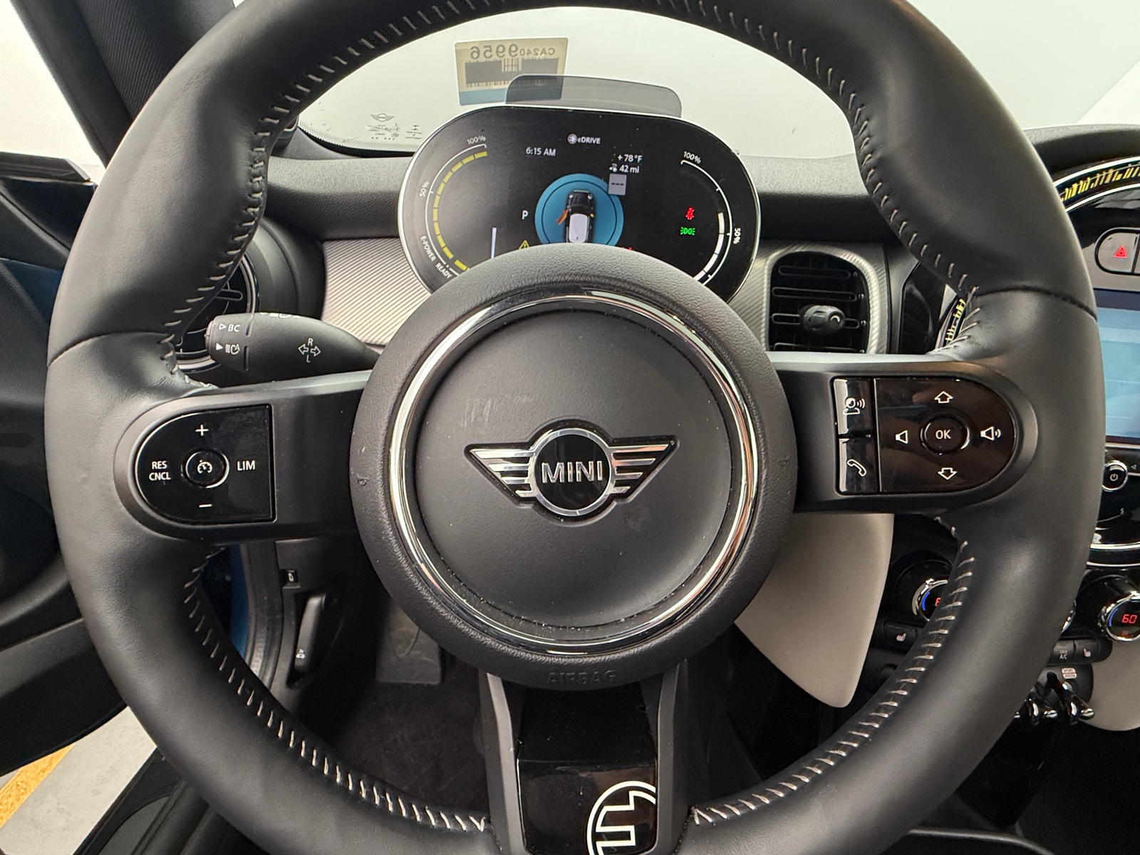 Thumbnail: 2022 MINI Cooper Hardtop - 4