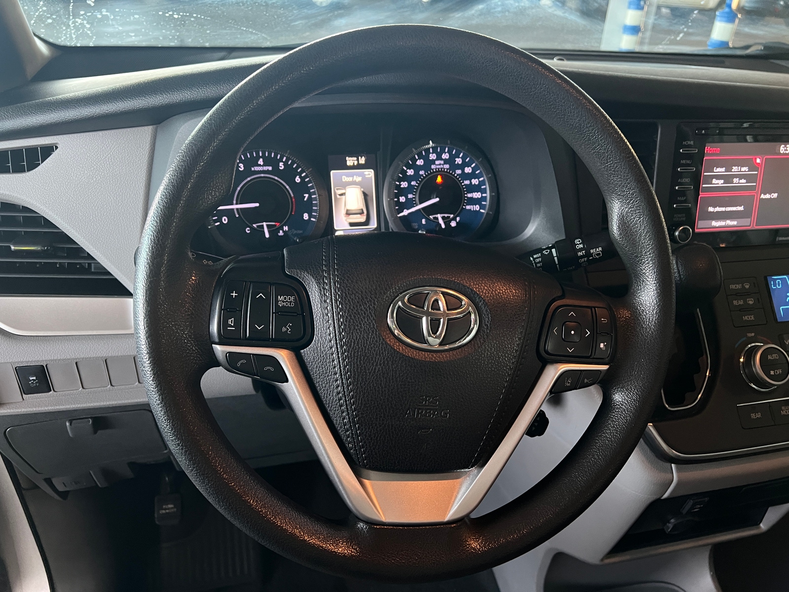 Thumbnail: 2019 Toyota Sienna - 5