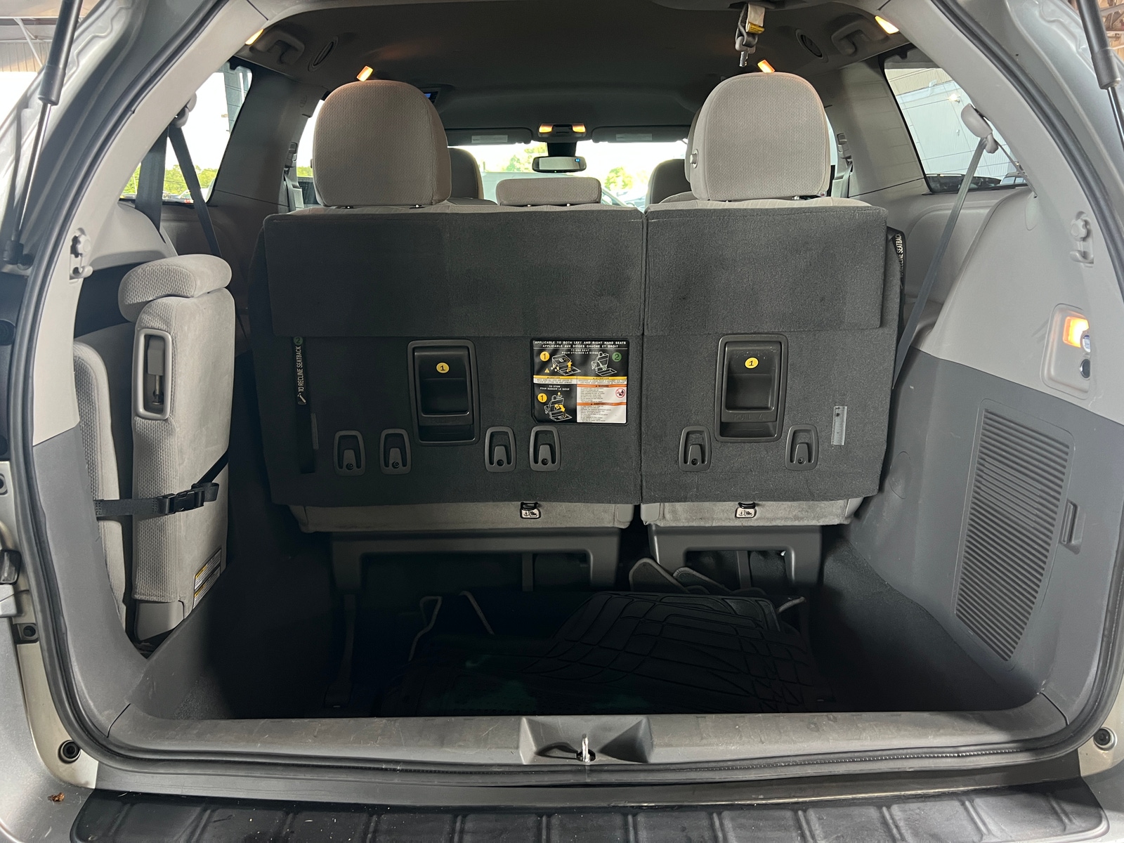 Thumbnail: 2019 Toyota Sienna - 7