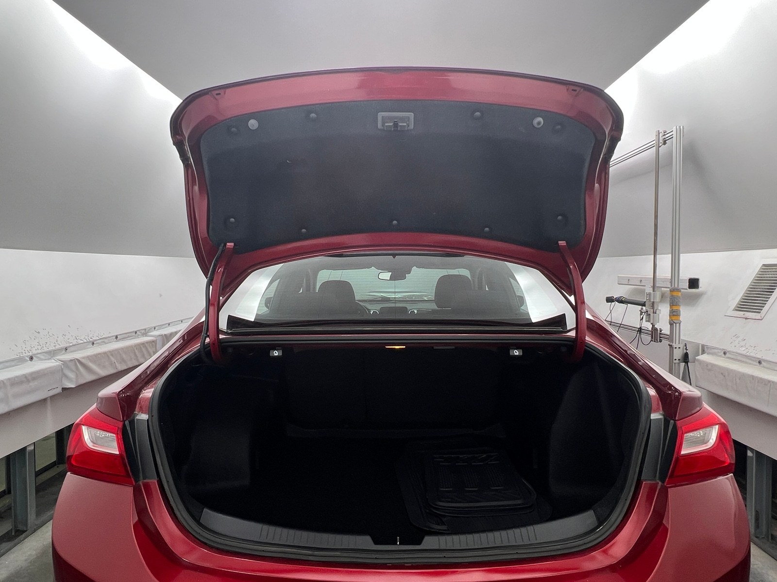 Thumbnail: 2017 Chevrolet Malibu - 7