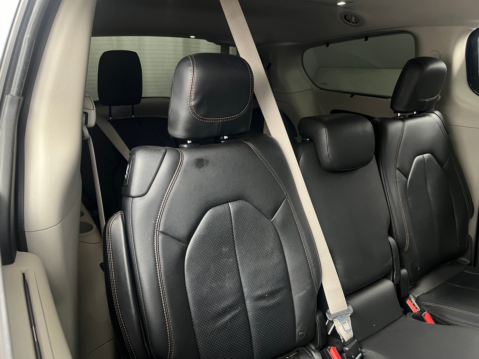 Thumbnail: 2018 Chrysler Pacifica - 5