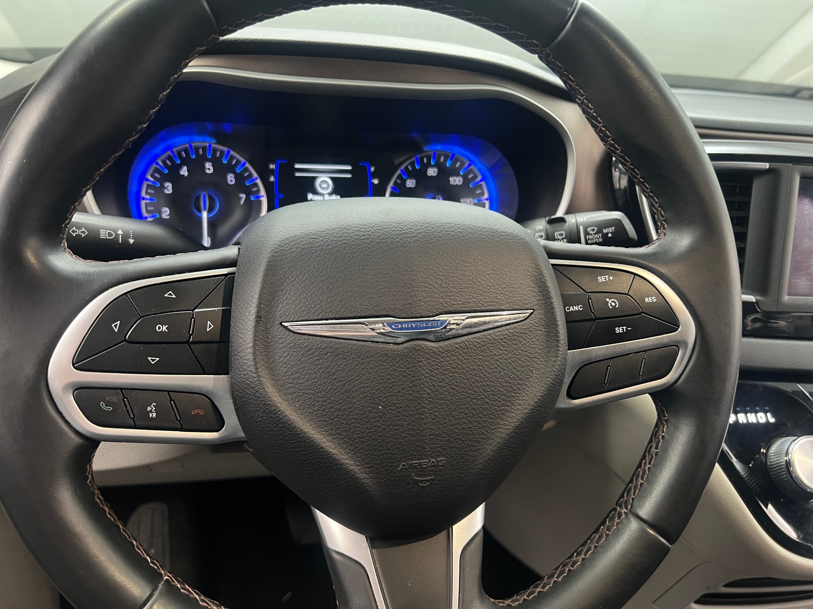 Thumbnail: 2018 Chrysler Pacifica - 4