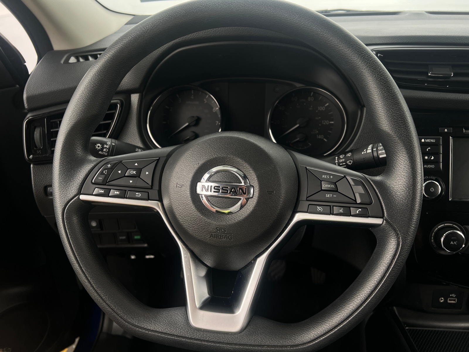 Thumbnail: 2021 Nissan Rogue Sport - 5