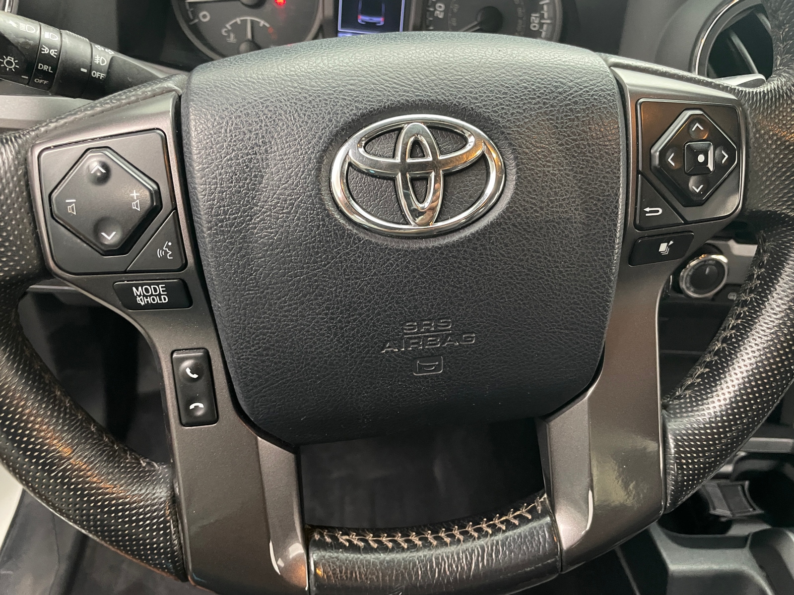 Thumbnail: 2017 Toyota Tacoma - 5