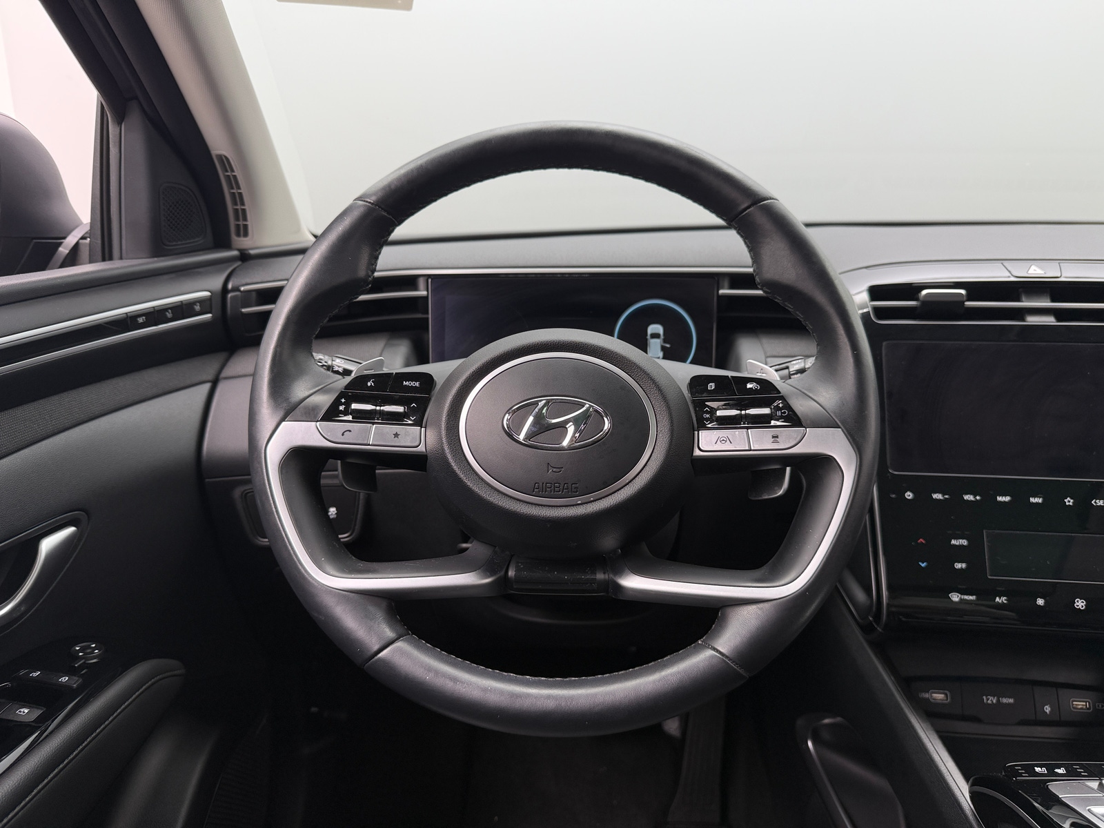 Thumbnail: 2022 Hyundai Tucson - 4
