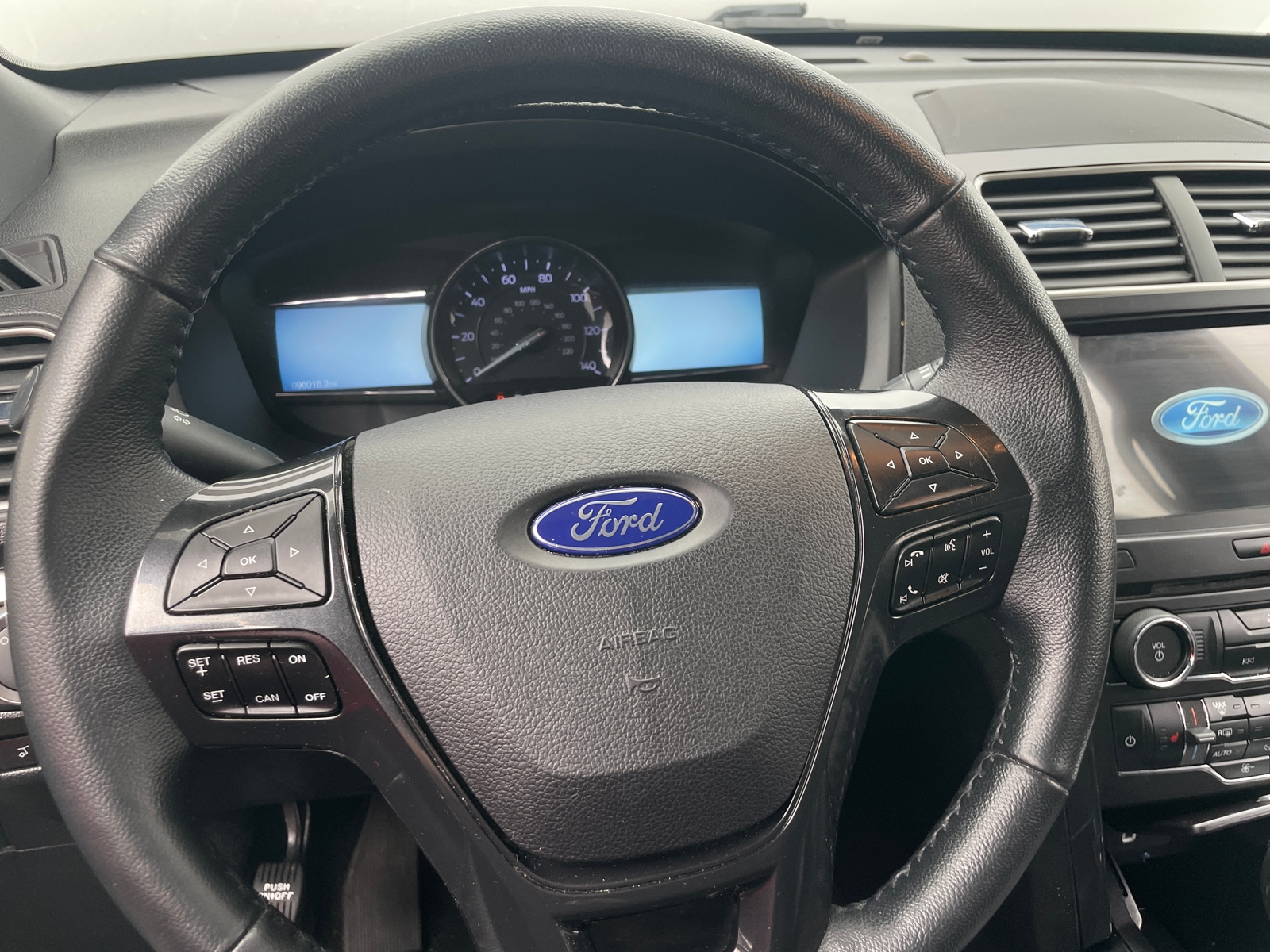 Thumbnail: 2018 Ford Explorer - 4