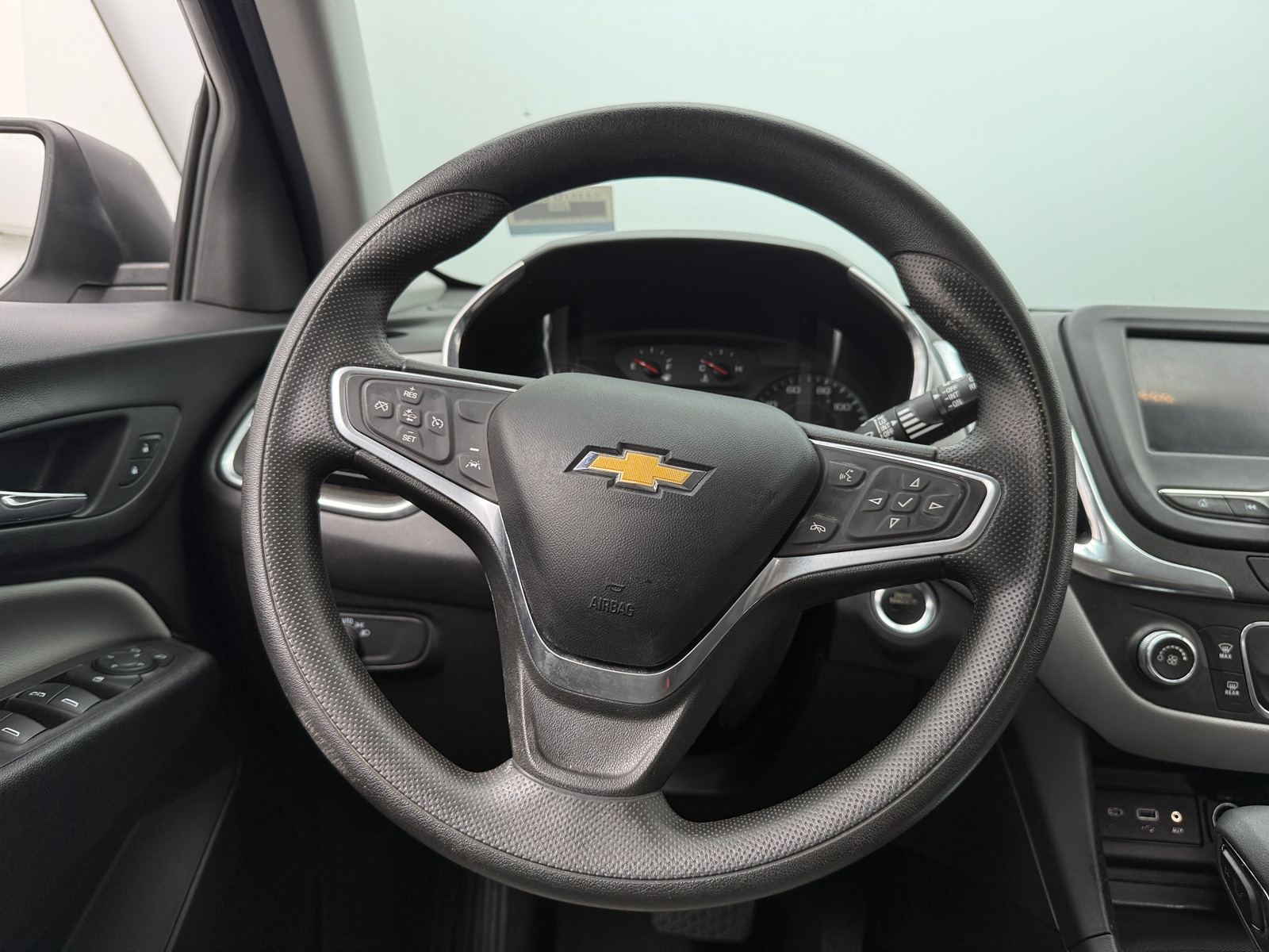 Thumbnail: 2022 Chevrolet Equinox - 5