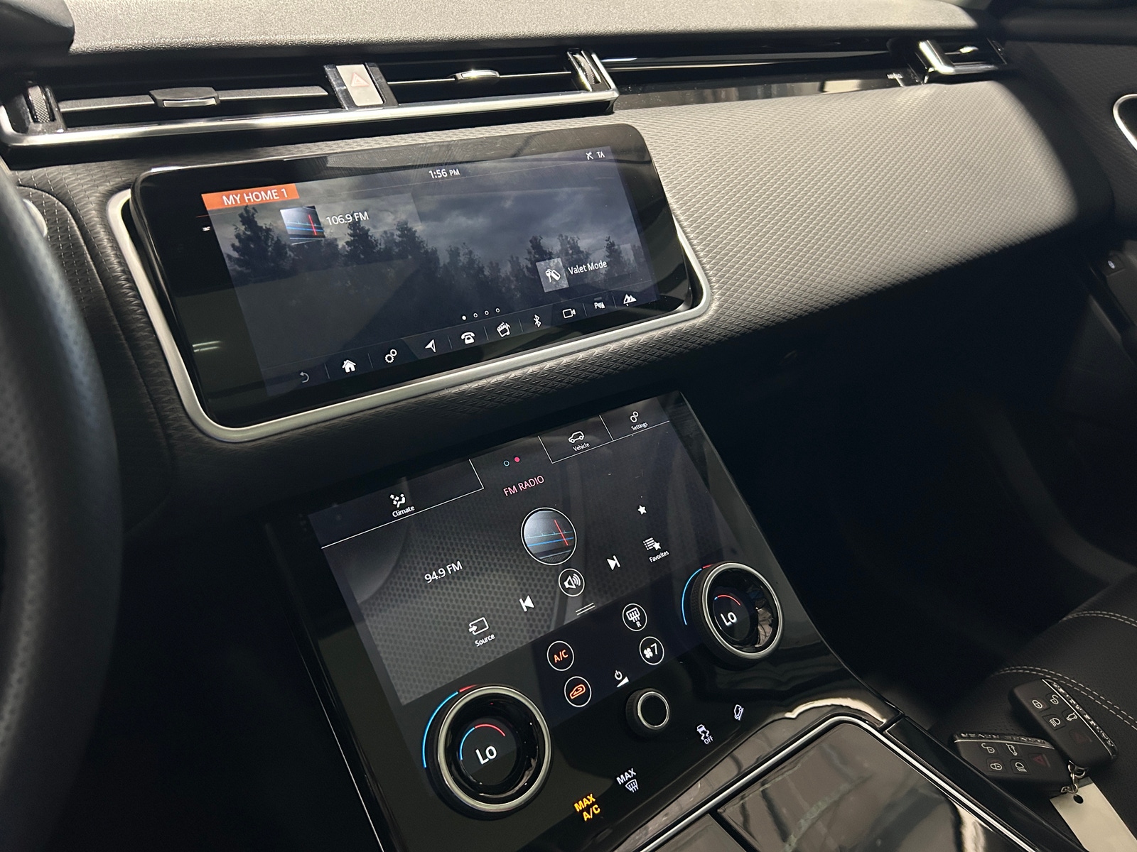 Thumbnail: 2019 Land Rover Range Rover Velar - 3