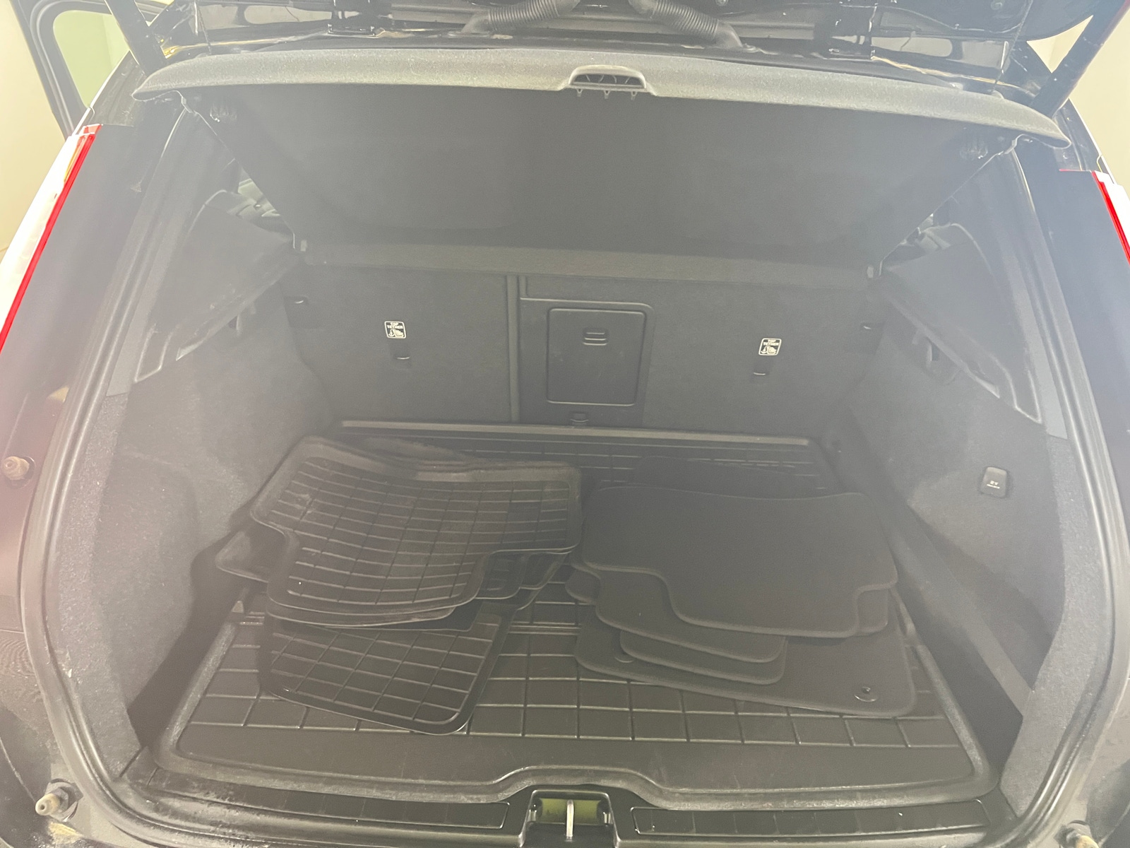 Thumbnail: 2020 Volvo XC40 - 7