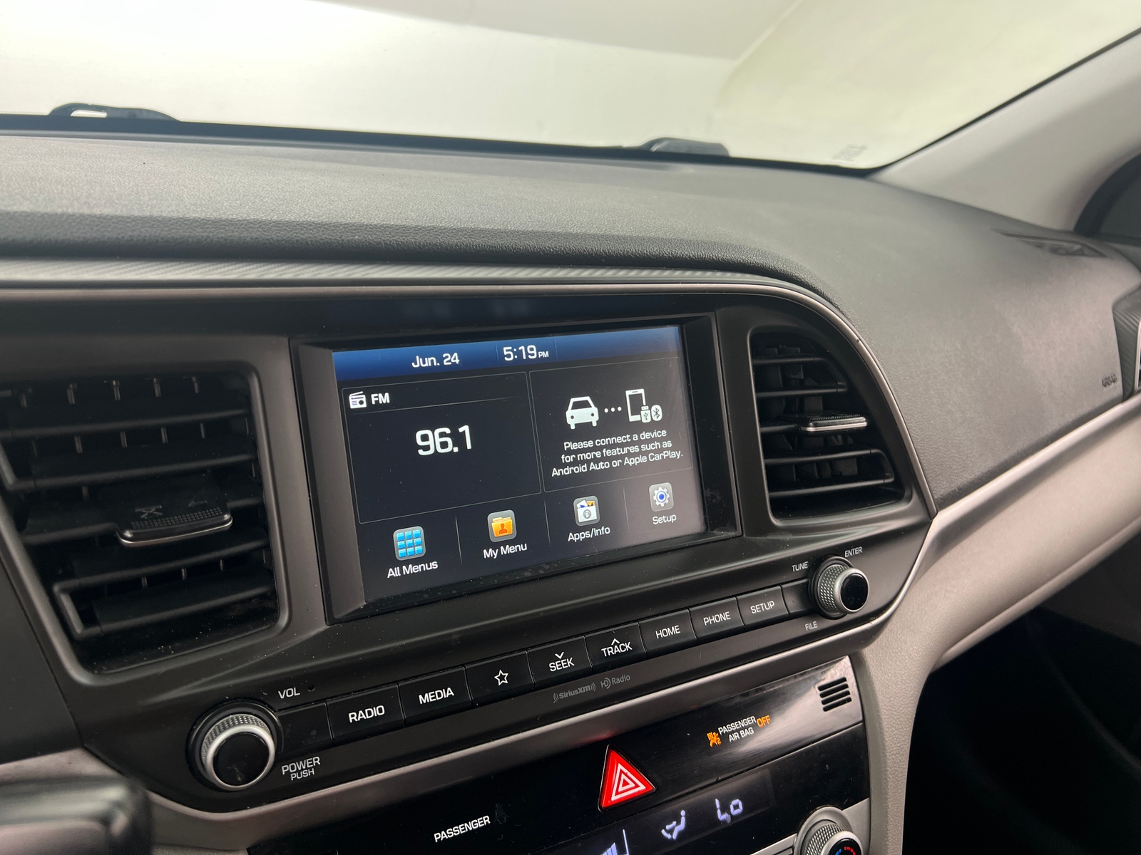 Thumbnail: 2020 Hyundai Elantra - 4