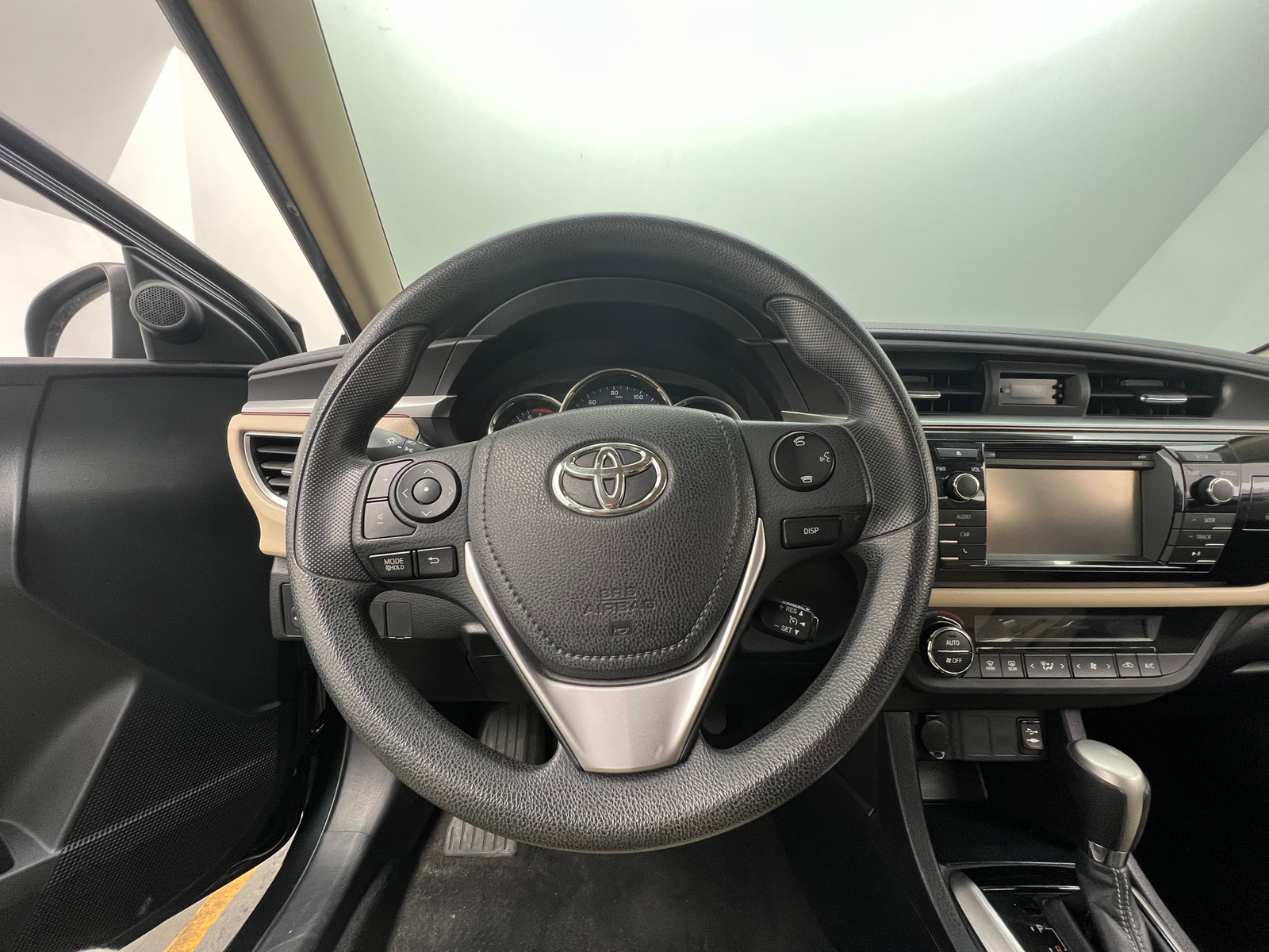 Thumbnail: 2014 Toyota Corolla - 5