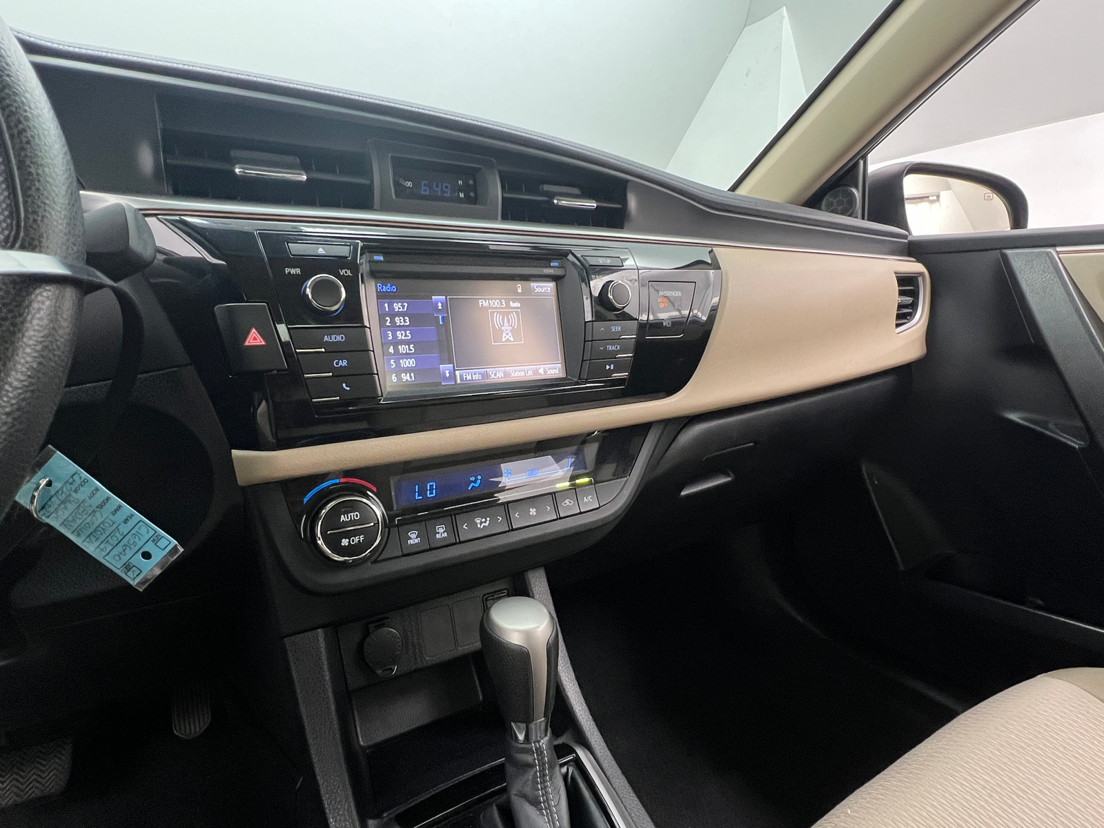 Thumbnail: 2014 Toyota Corolla - 4