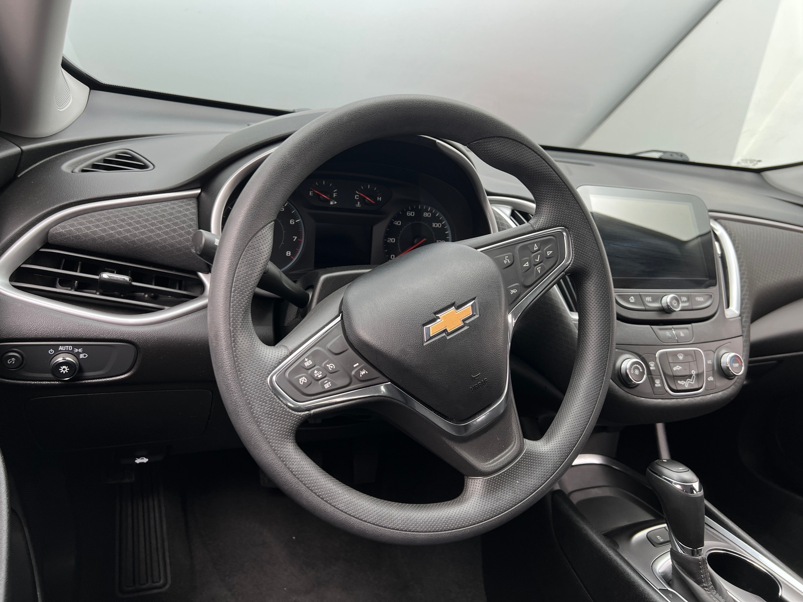 Thumbnail: 2020 Chevrolet Malibu - 5
