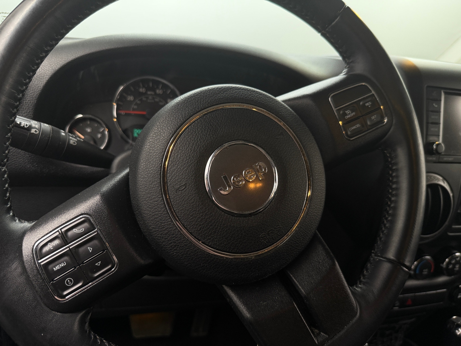 Thumbnail: 2017 Jeep Wrangler - 5