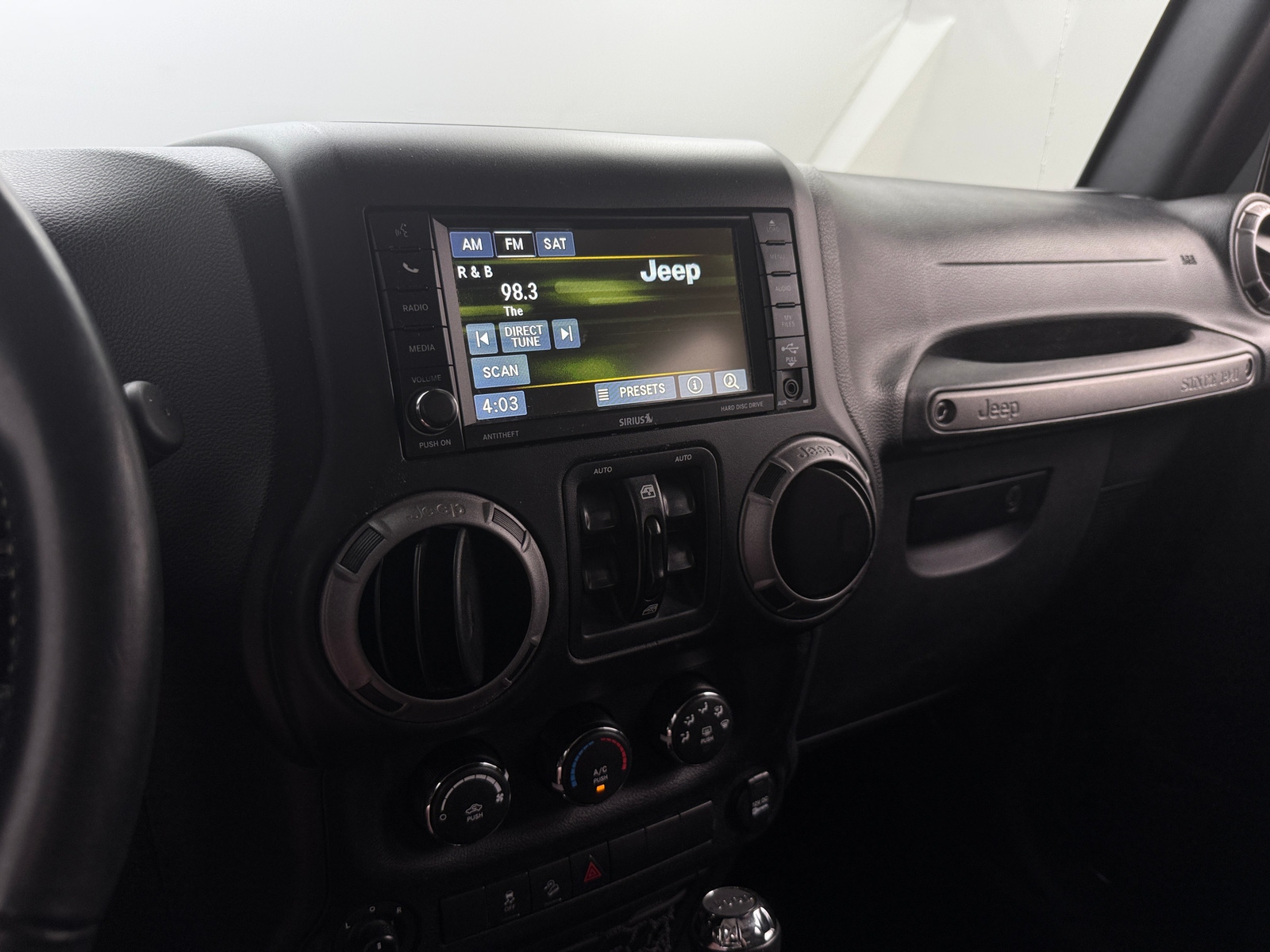 Thumbnail: 2017 Jeep Wrangler - 4