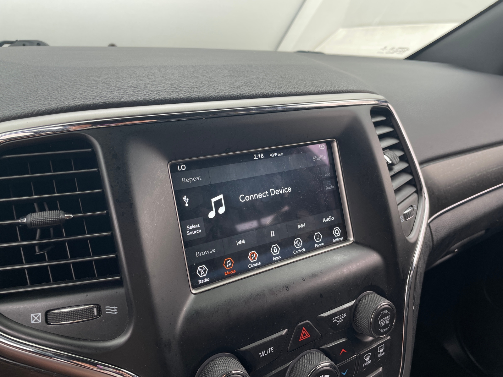Thumbnail: 2018 Jeep Grand Cherokee - 3