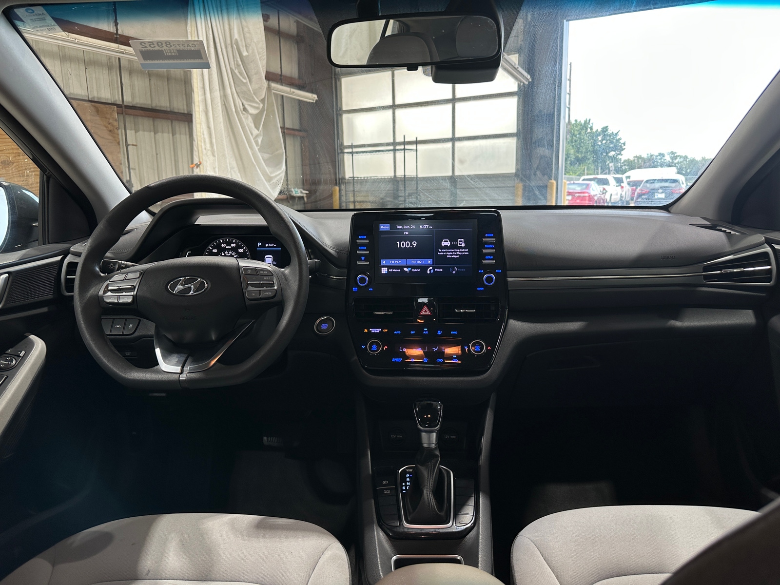 Thumbnail: 2022 Hyundai Ioniq - 3