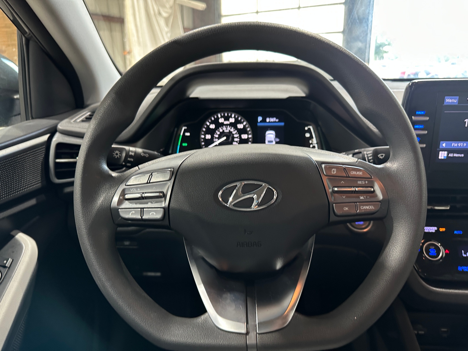 Thumbnail: 2022 Hyundai Ioniq - 5