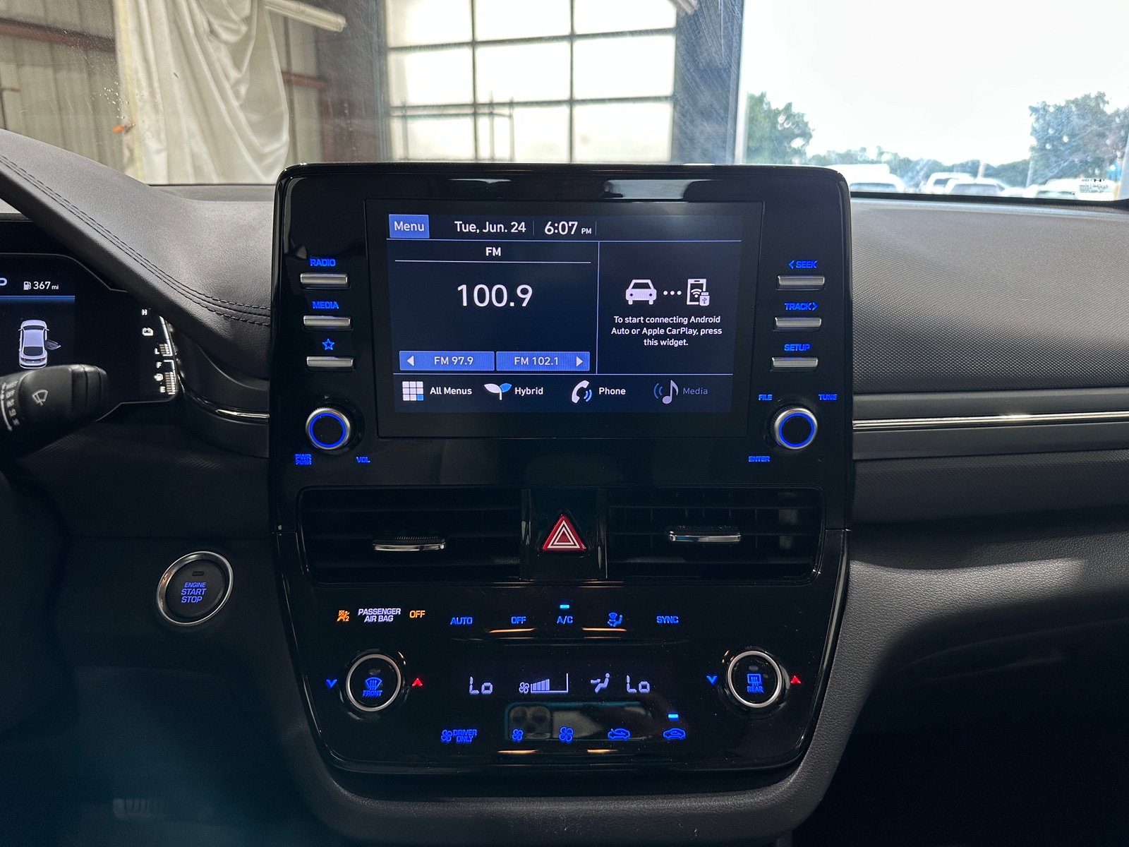 Thumbnail: 2022 Hyundai Ioniq - 4