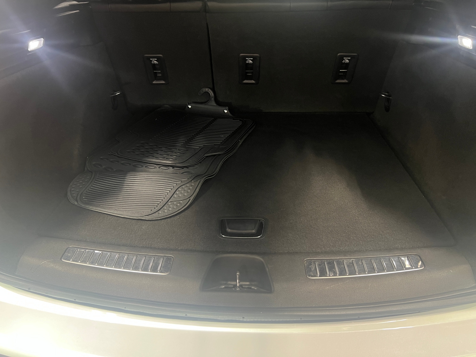 Thumbnail: 2019 Cadillac XT4 - 6
