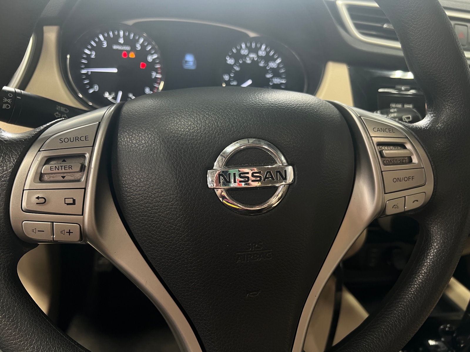 Thumbnail: 2016 Nissan Rogue - 5