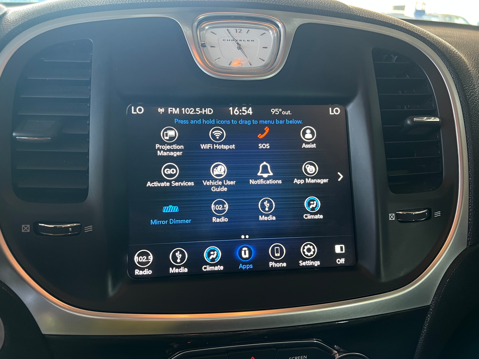 Thumbnail: 2019 Chrysler 300 - 4