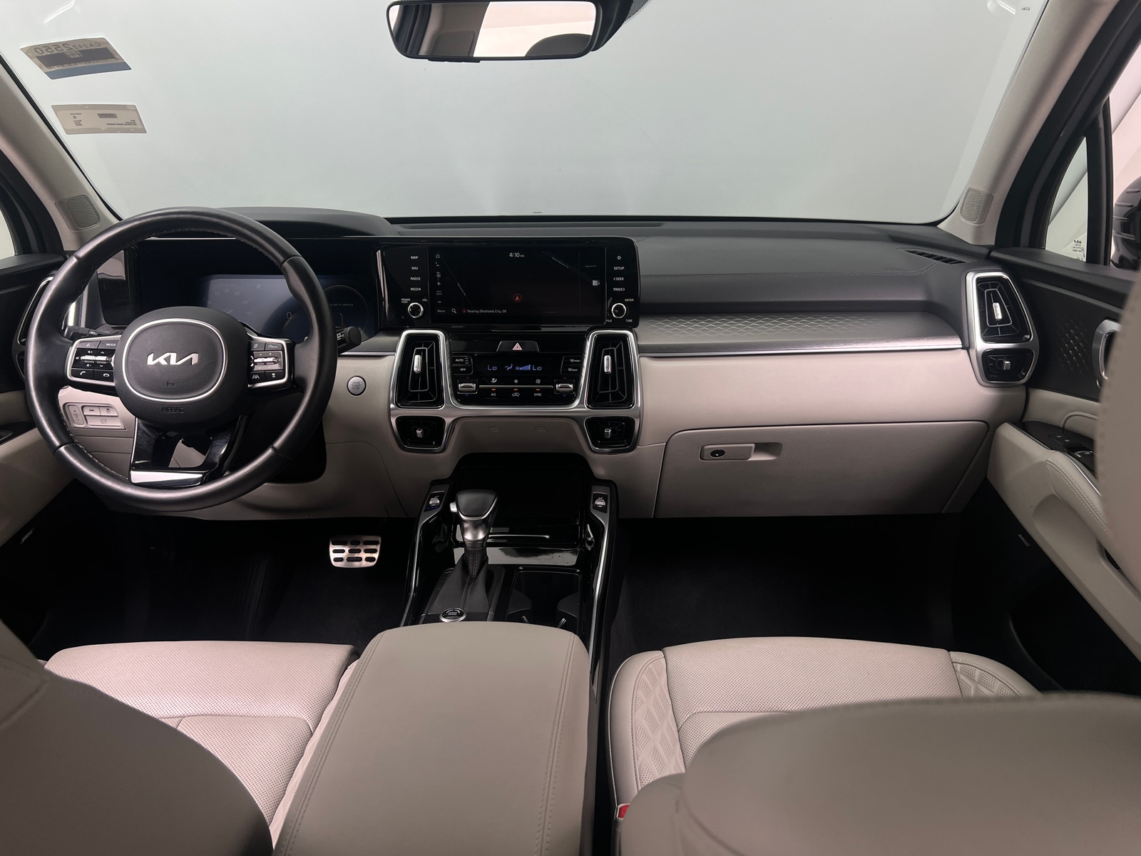 Thumbnail: 2022 Kia Sorento - 2