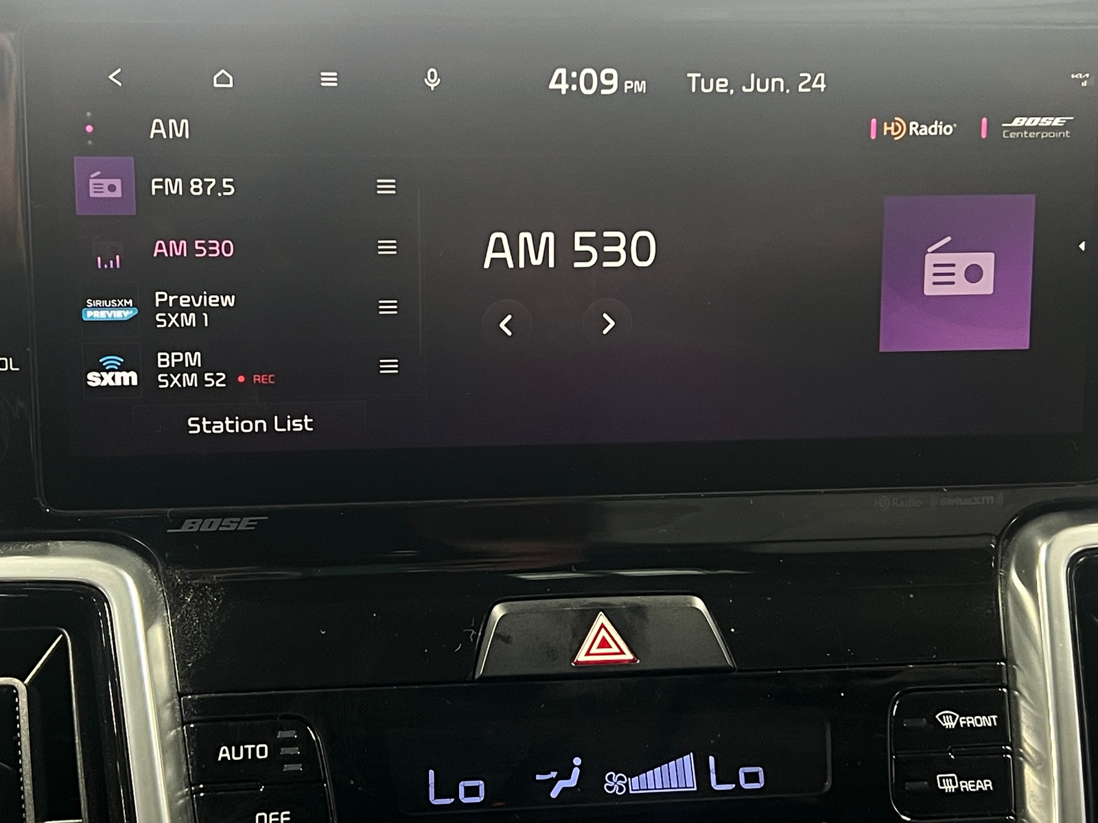 Thumbnail: 2022 Kia Sorento - 3