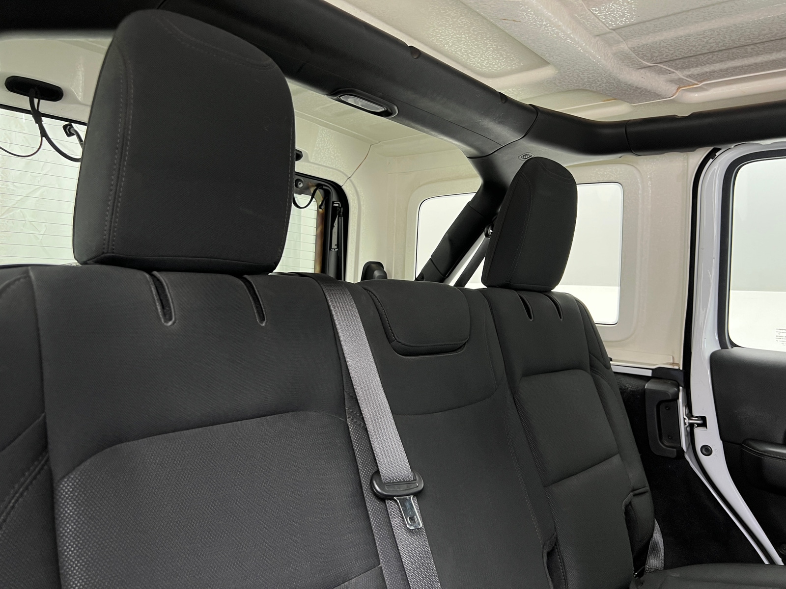 Thumbnail: 2019 Jeep Wrangler - 6