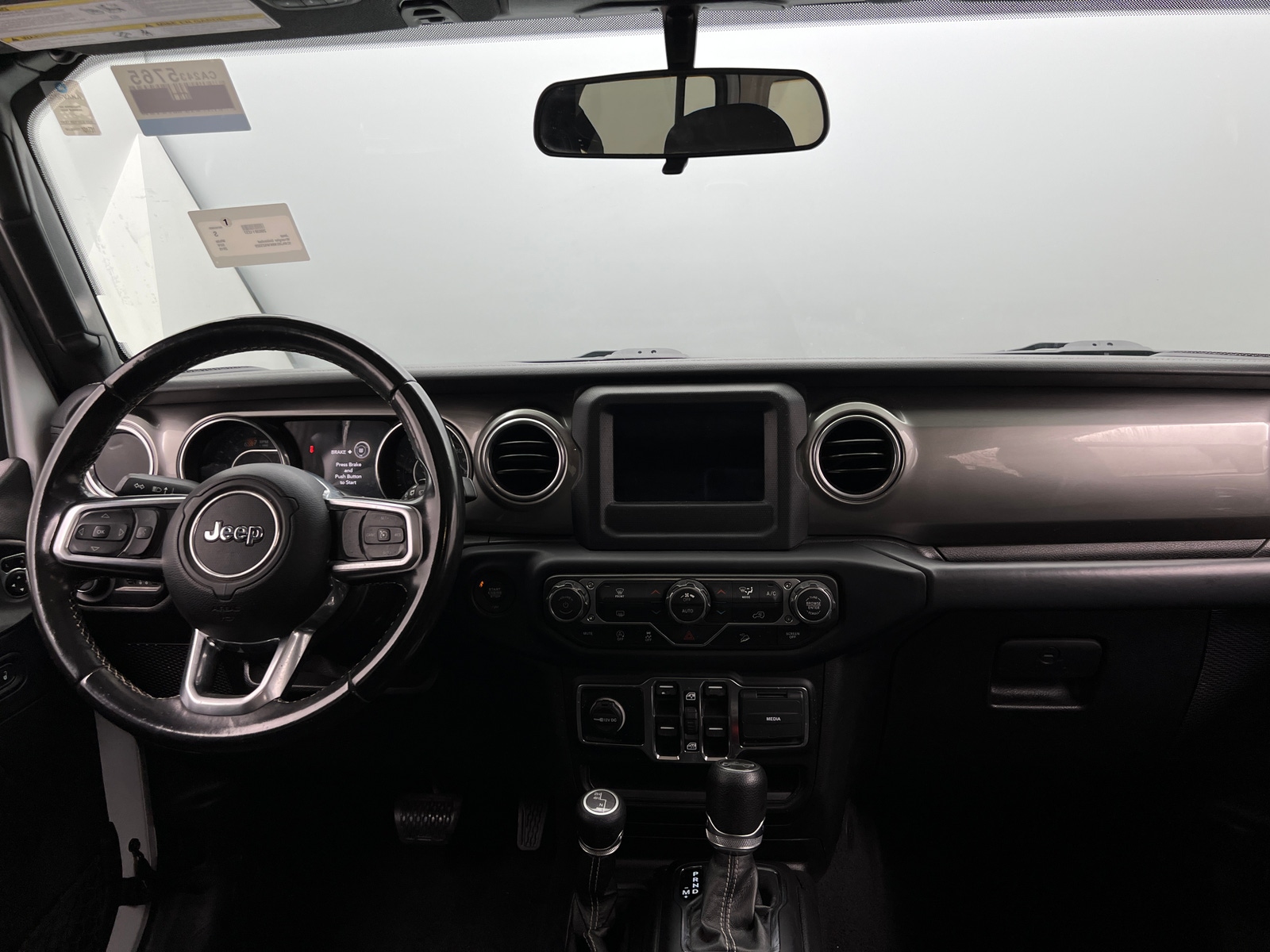 Thumbnail: 2019 Jeep Wrangler - 3