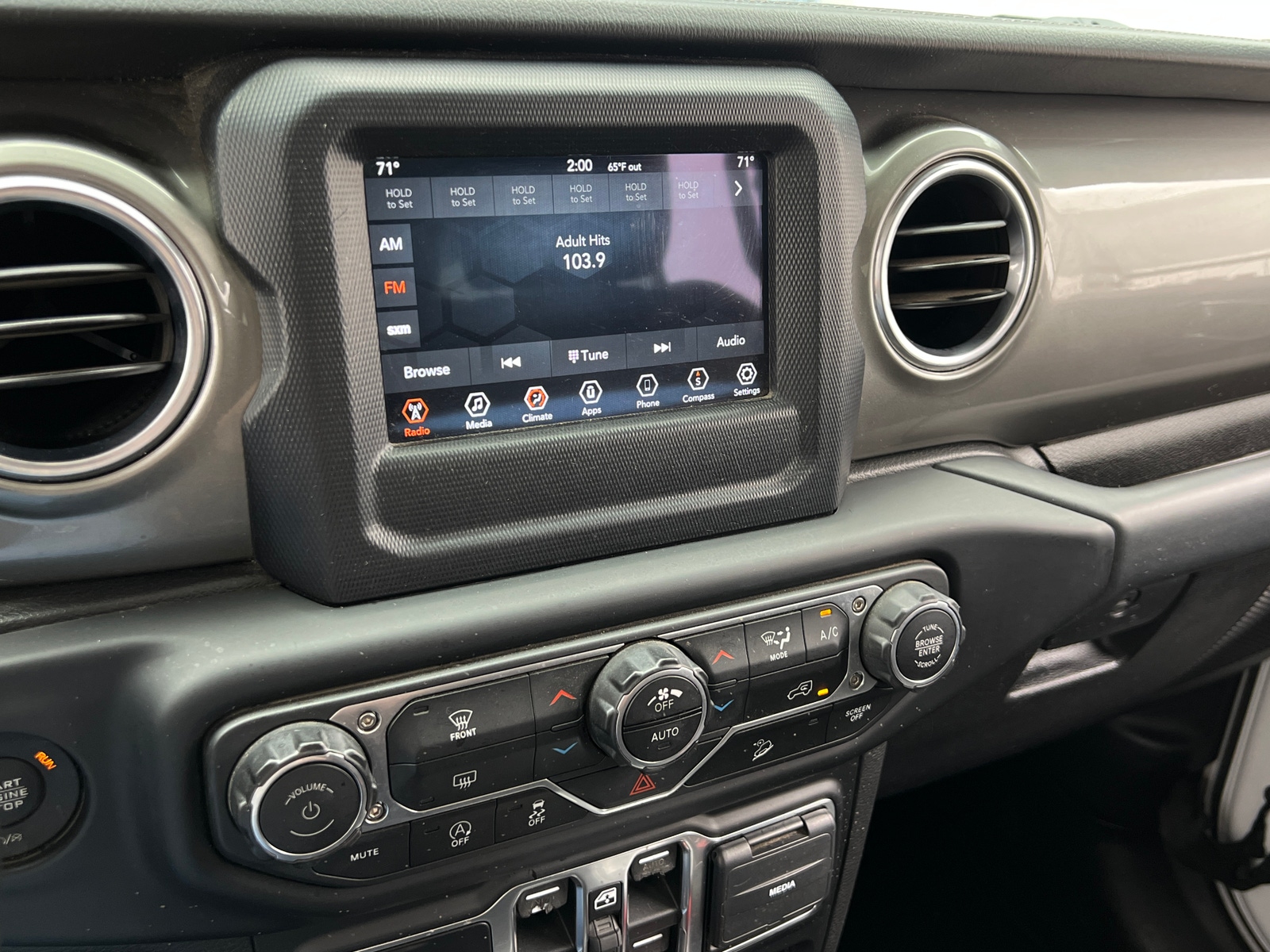 Thumbnail: 2019 Jeep Wrangler - 4