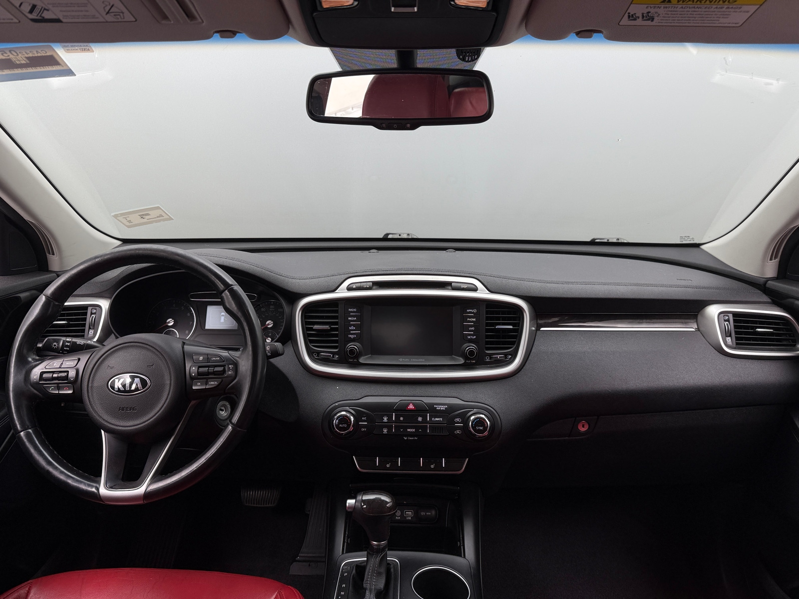 Thumbnail: 2018 Kia Sorento - 3