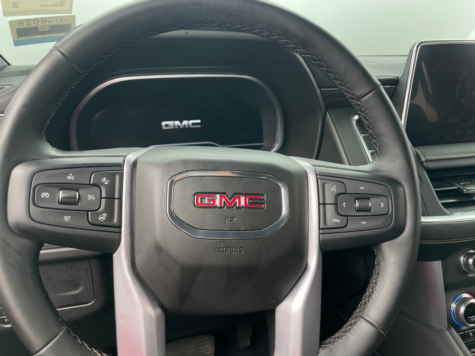 Thumbnail: 2023 GMC Yukon XL - 4